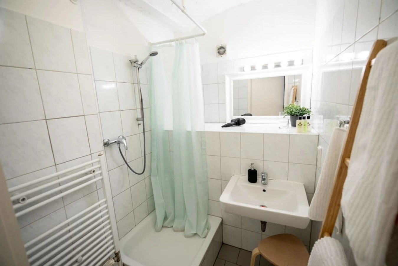 City Apartment with terrace in Moabit — photo 11 of 40
