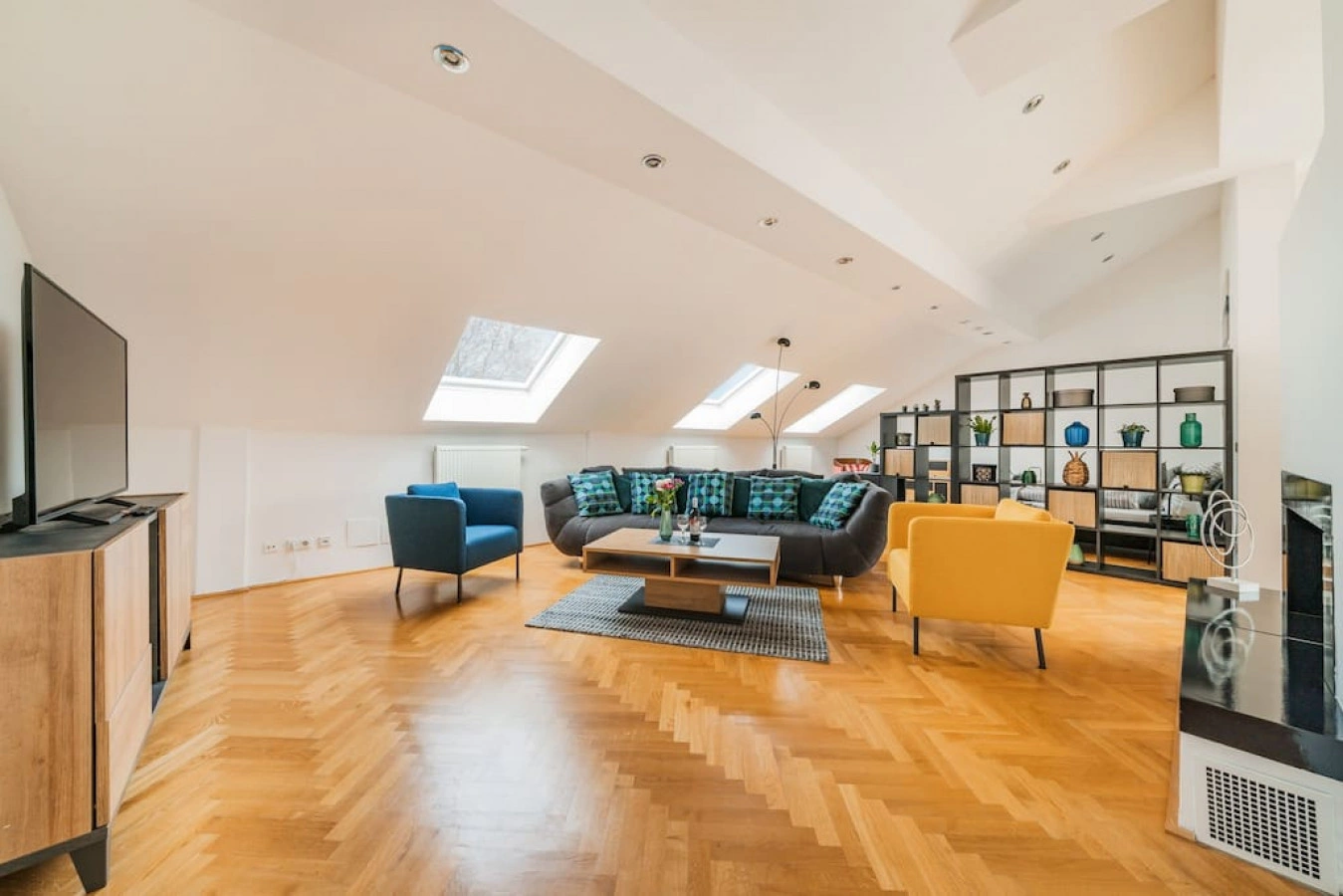 Penthouse apartment with Sauna & Kamin — photo 12 of 40
