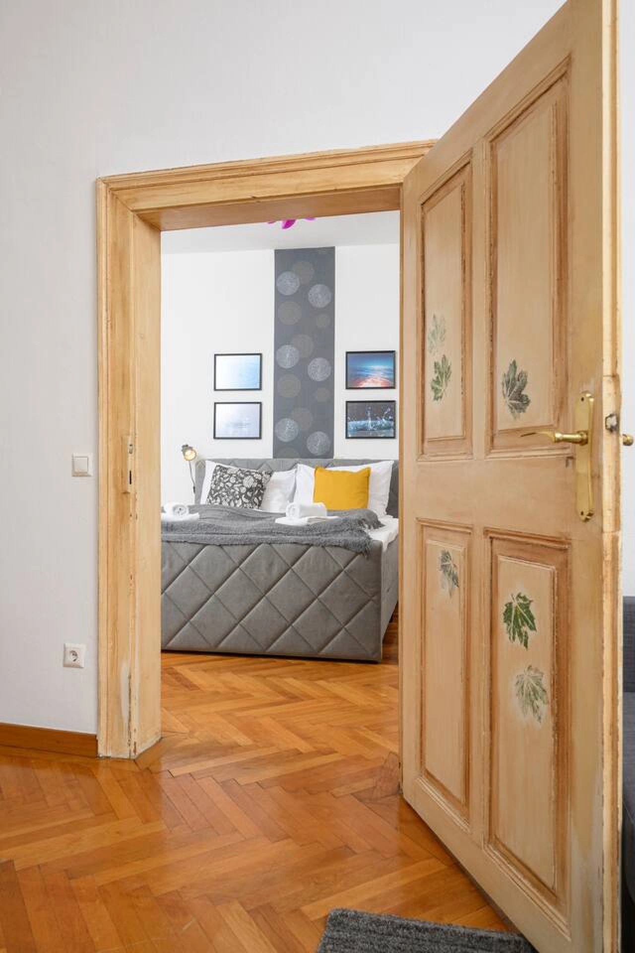 Spacious 2-BR Stay for 6 | Heart of Mödling — photo 9 of 40