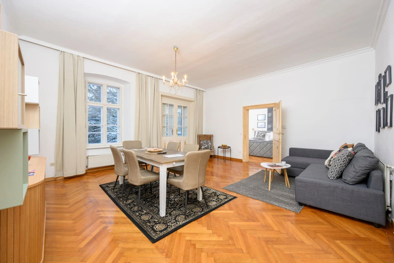 Spacious 2-BR Stay for 6 | Heart of Mödling — photo 19 of 40