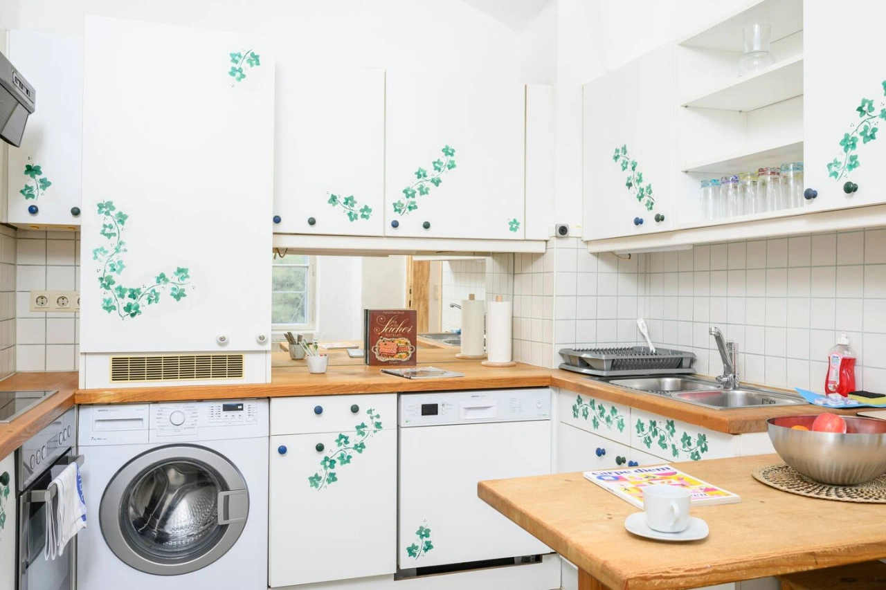 Spacious 2-BR Stay for 6 | Heart of Mödling — photo 27 of 40