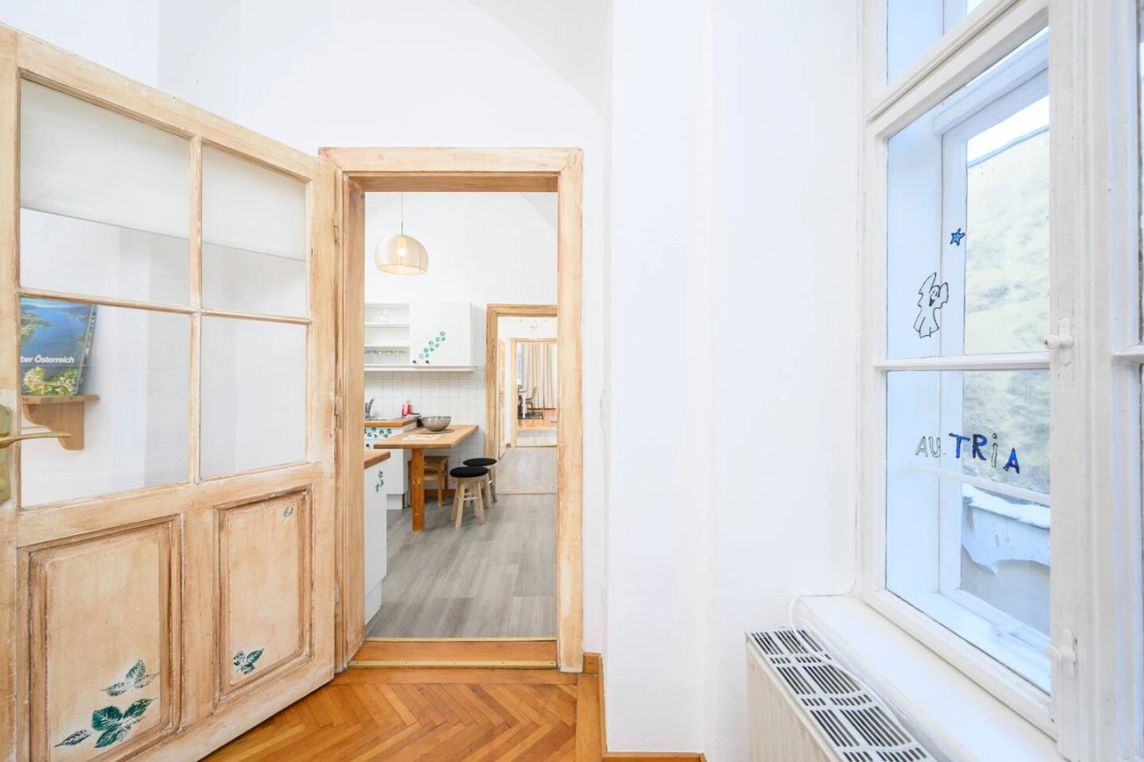 Spacious 2-BR Stay for 6 | Heart of Mödling — photo 24 of 40