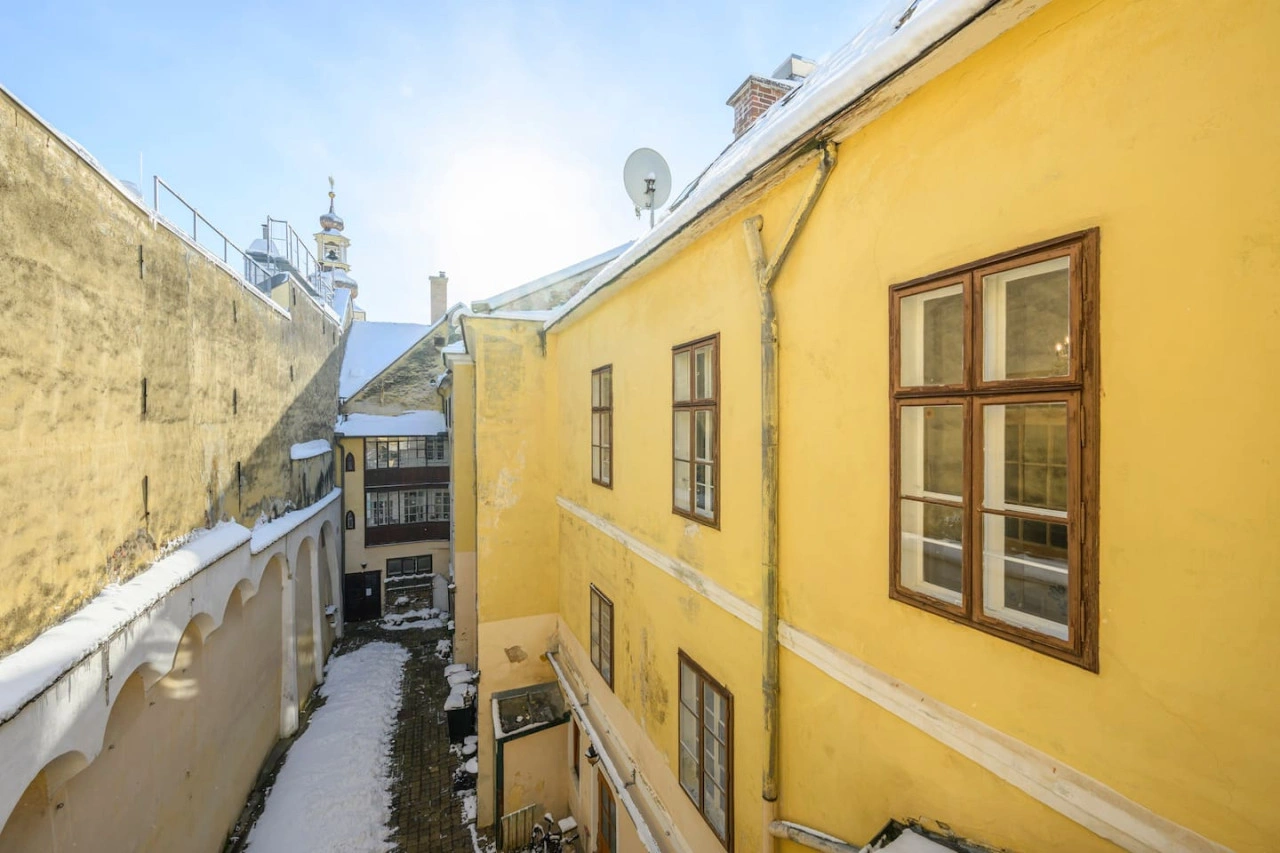 Spacious 2-BR Stay for 6 | Heart of Mödling — photo 34 of 40
