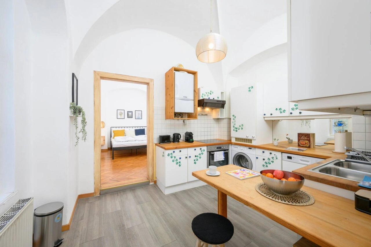 Spacious 2-BR Stay for 6 | Heart of Mödling — photo 18 of 40