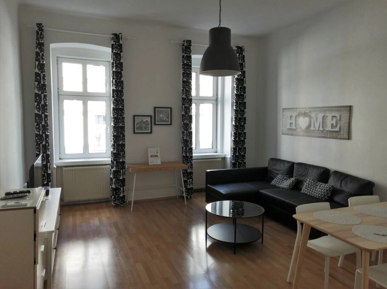 Balcony Apartment near Schönbrunn