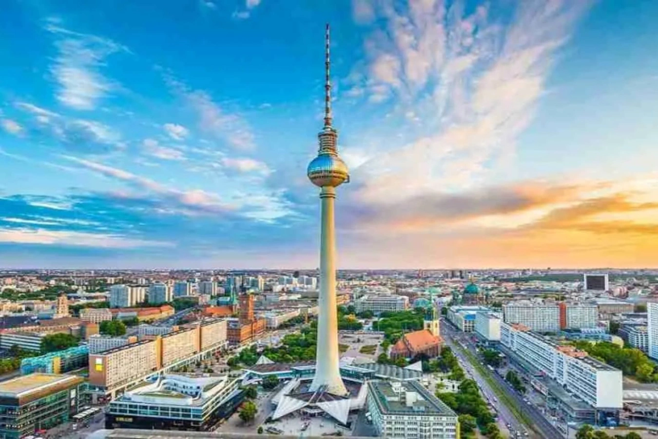 Urban Base für bis zu 9 Personen in Berlin Mitte — photo 12 of 40