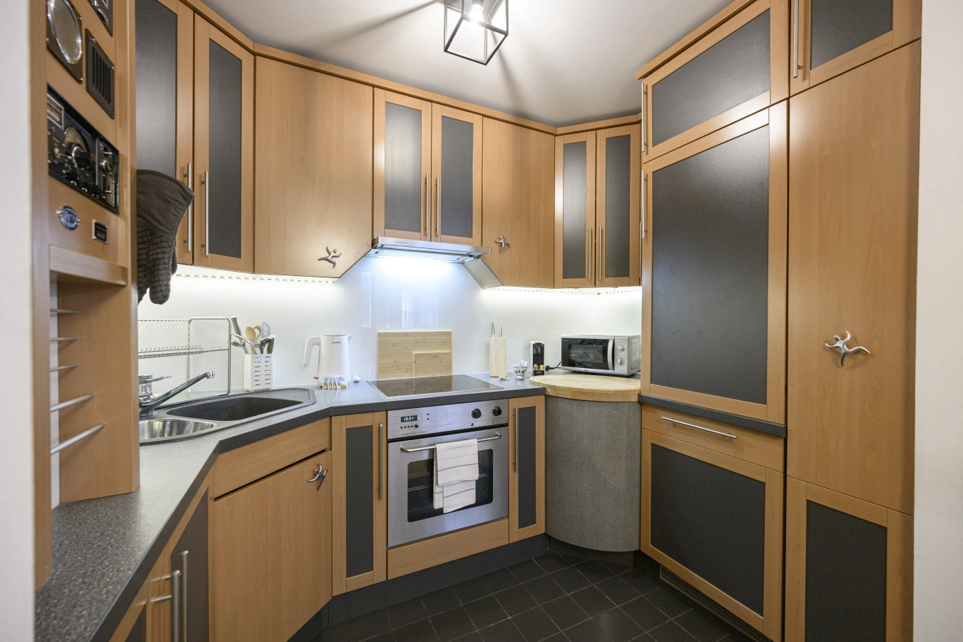 Mid-term 2 bedroom Apartment in Pasettistrasse — photo 30 of 40