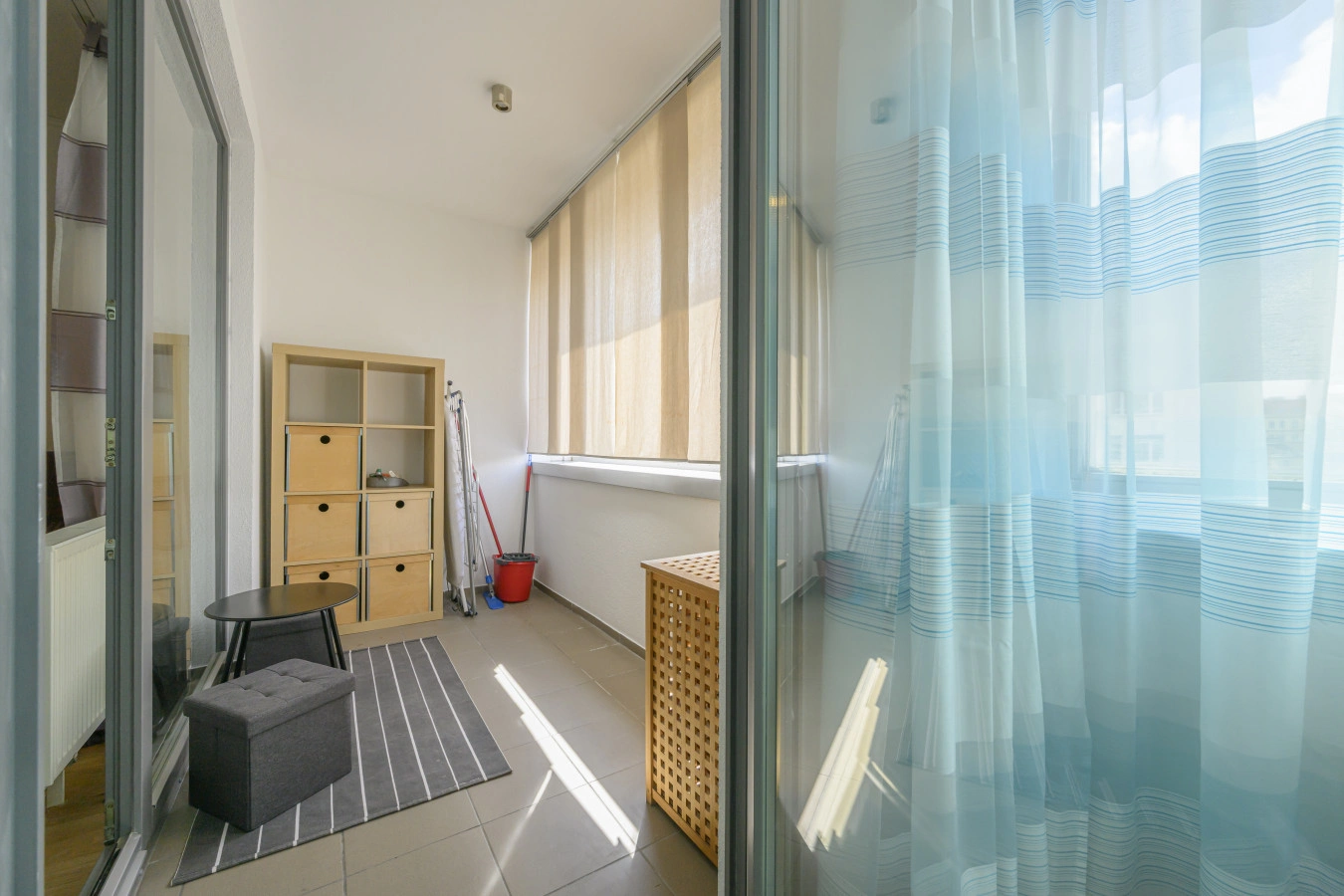Mid-term 2 bedroom Apartment in Pasettistrasse — photo 28 of 40
