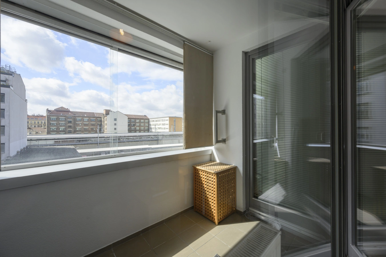 Mid-term 2 bedroom Apartment in Pasettistrasse — photo 14 of 40