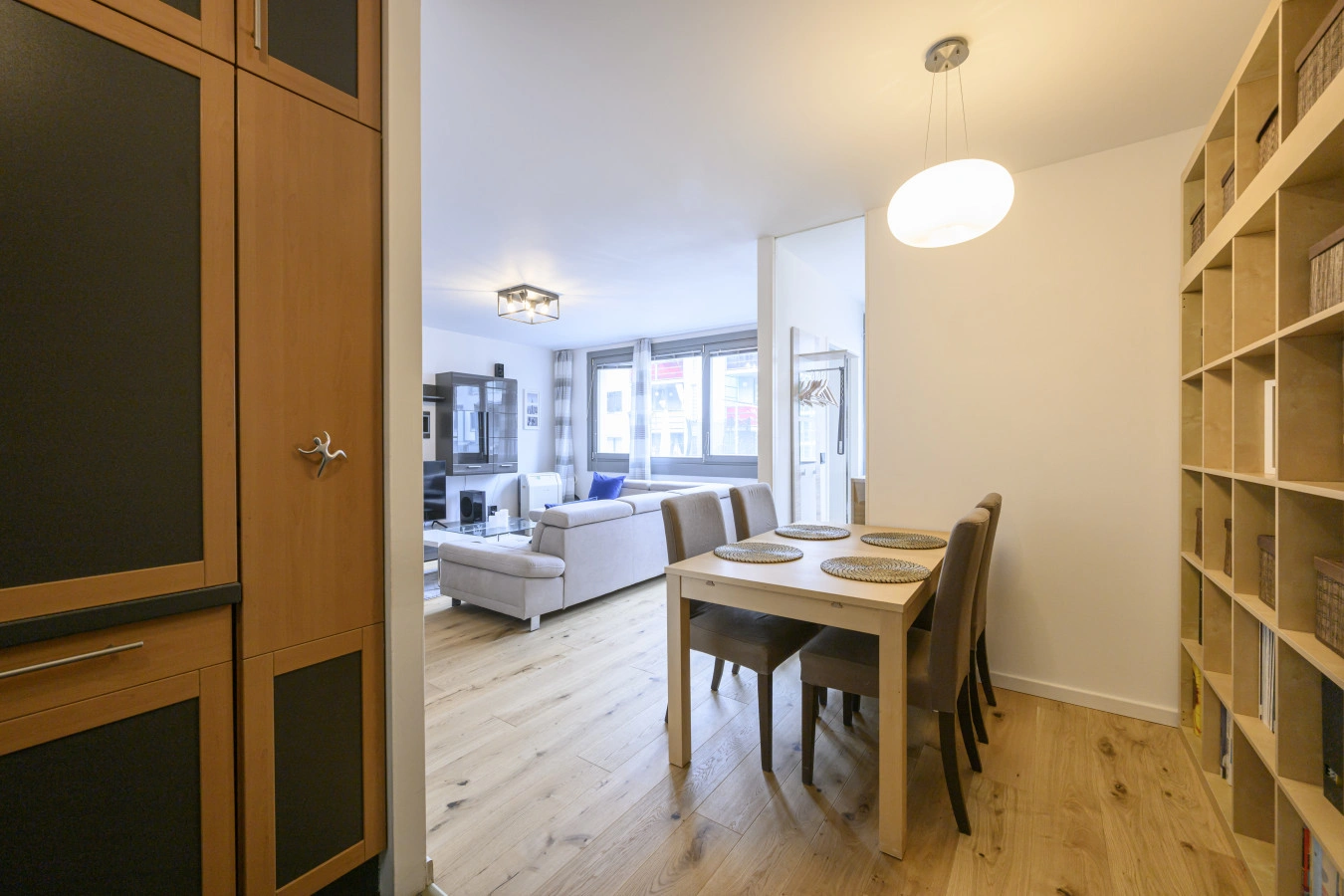 Mid-term 2 bedroom Apartment in Pasettistrasse — photo 38 of 40