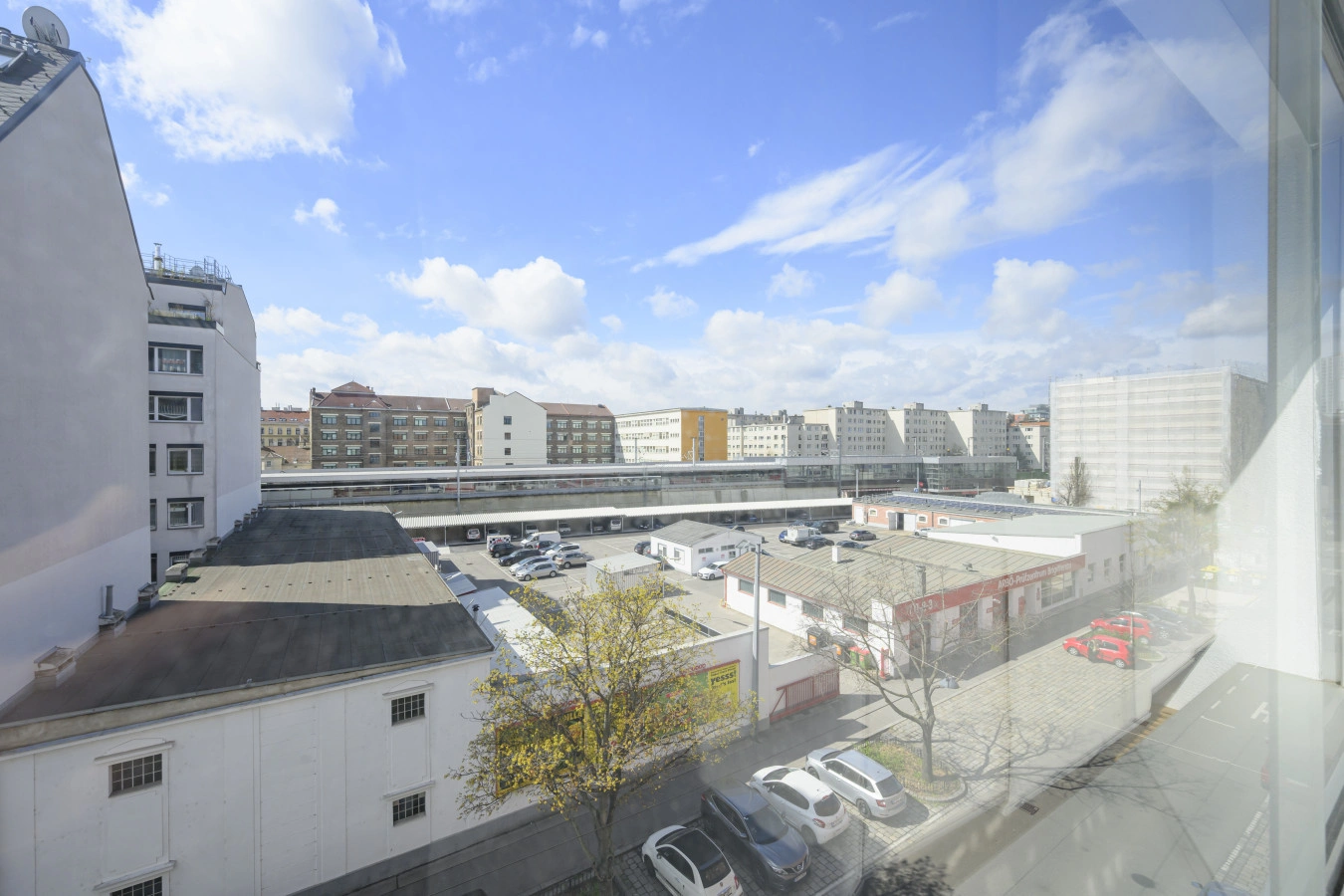 Mid-term 2 bedroom Apartment in Pasettistrasse — photo 22 of 40