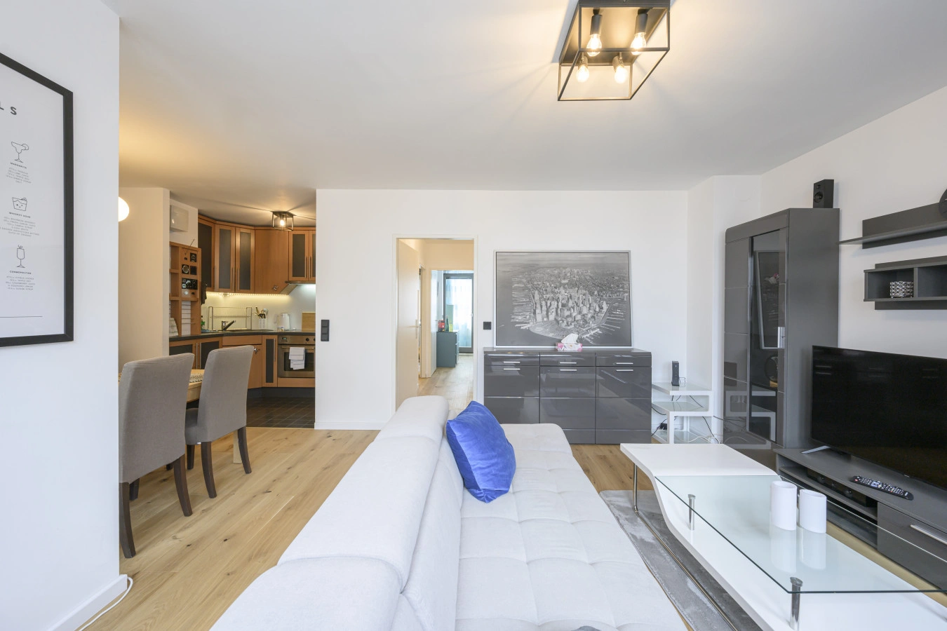 Mid-term 2 bedroom Apartment in Pasettistrasse — photo 10 of 40