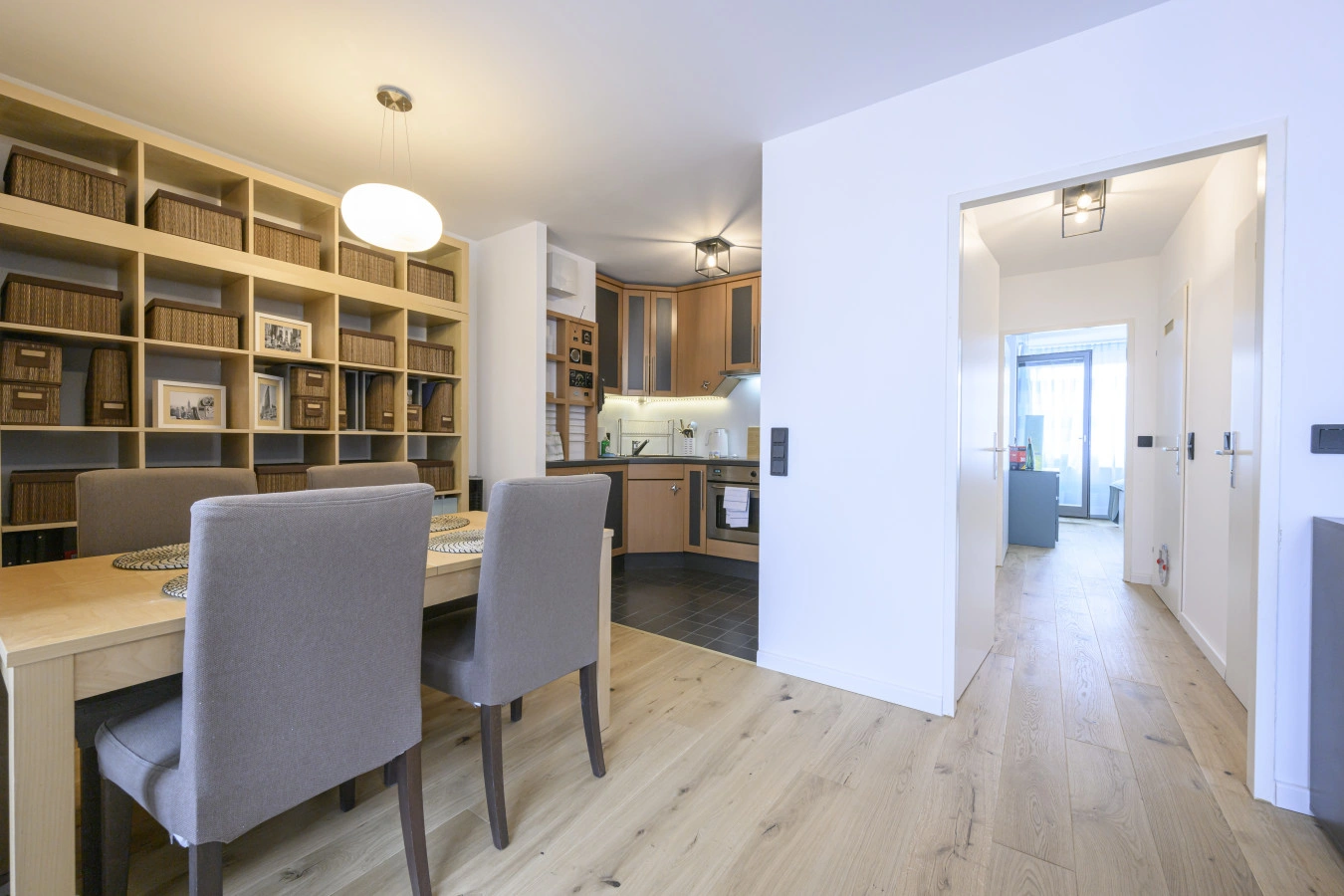Mid-term 2 bedroom Apartment in Pasettistrasse — photo 34 of 40