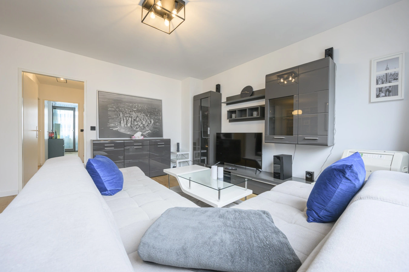 Mid-term 2 bedroom Apartment in Pasettistrasse — photo 13 of 40
