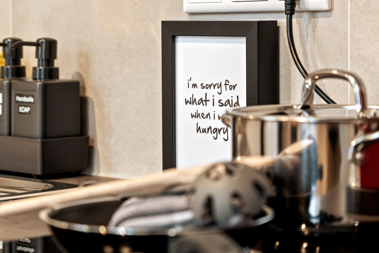 30qm *Design WOW Studio* | City | Ruhig | Hbf 100m — photo 14 of 40