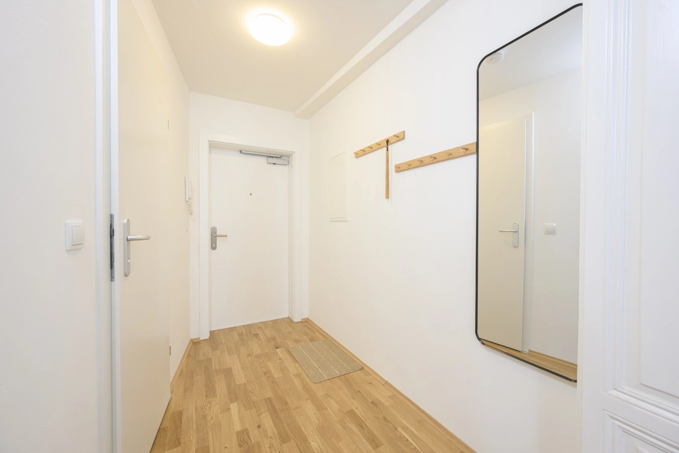 Arbio I Zum Grazer Uhrturm studio apartment — photo 26 of 40