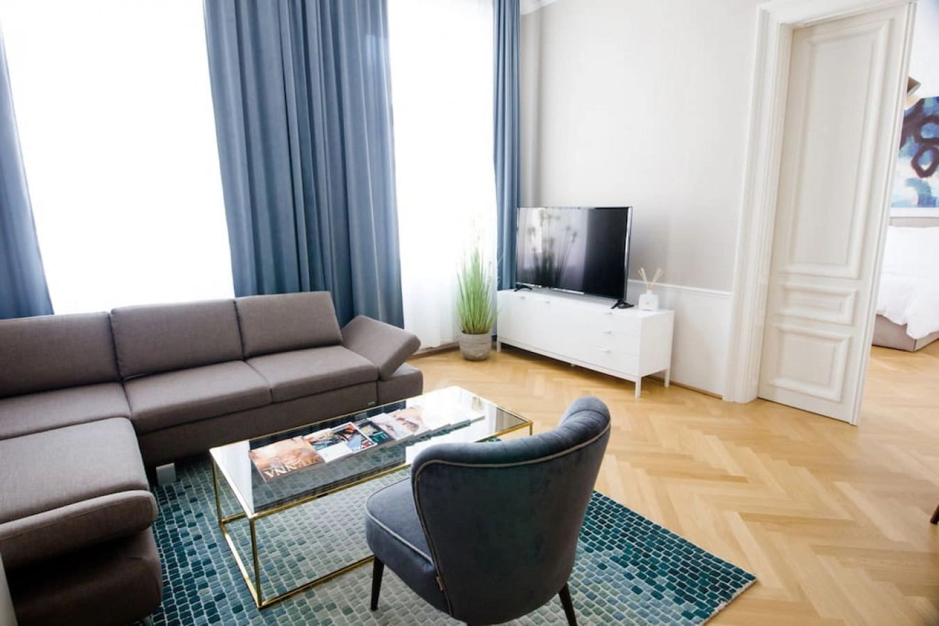 Two-Bedroom Apartment - Mai's apartments - Urania — photo 12 of 40