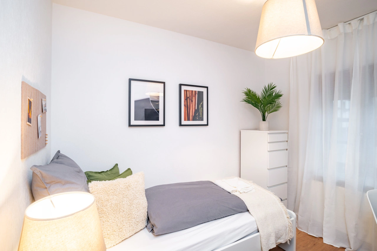 Nauen Stay for 4 Guests
