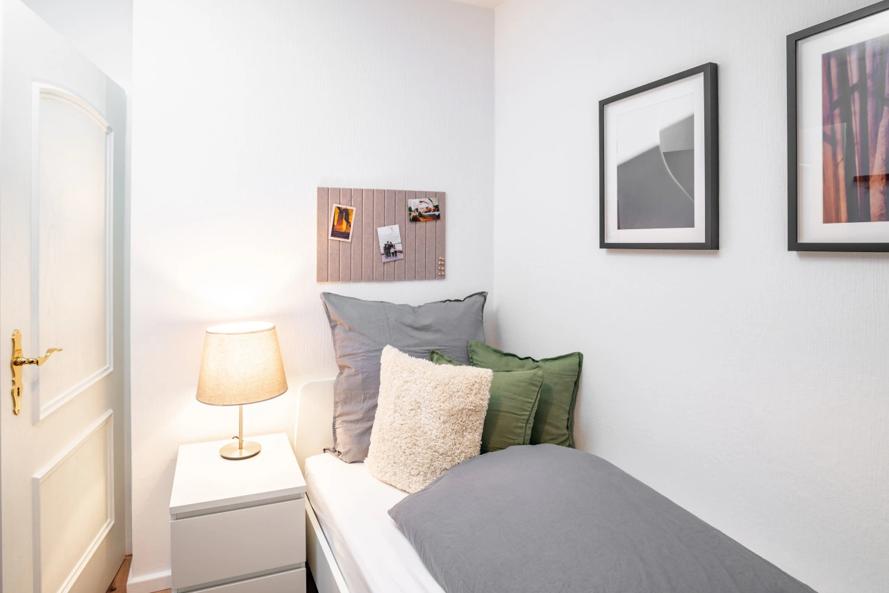 Nauen Stay for 4 Guests