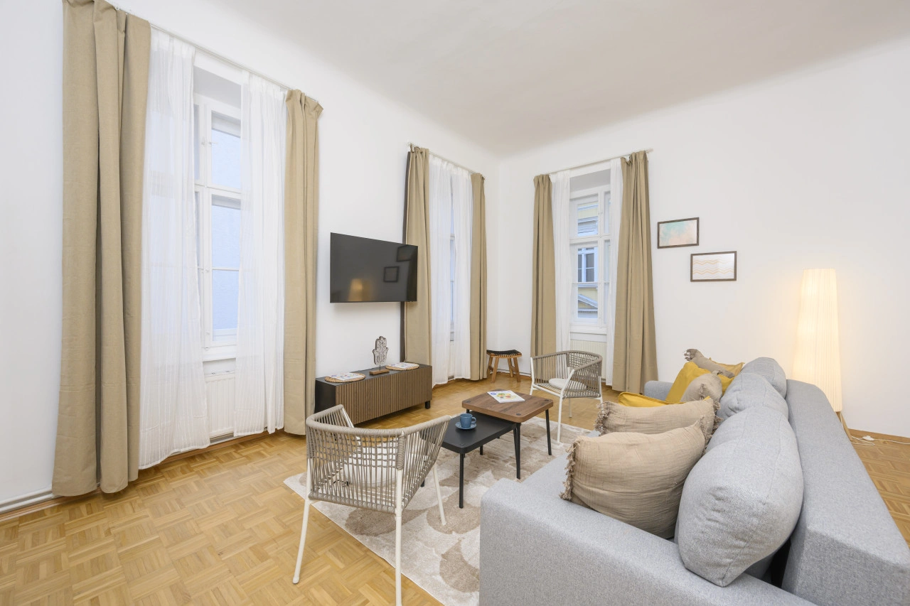 Central Graz Getaway – Sleeps 4 — photo 37 of 40