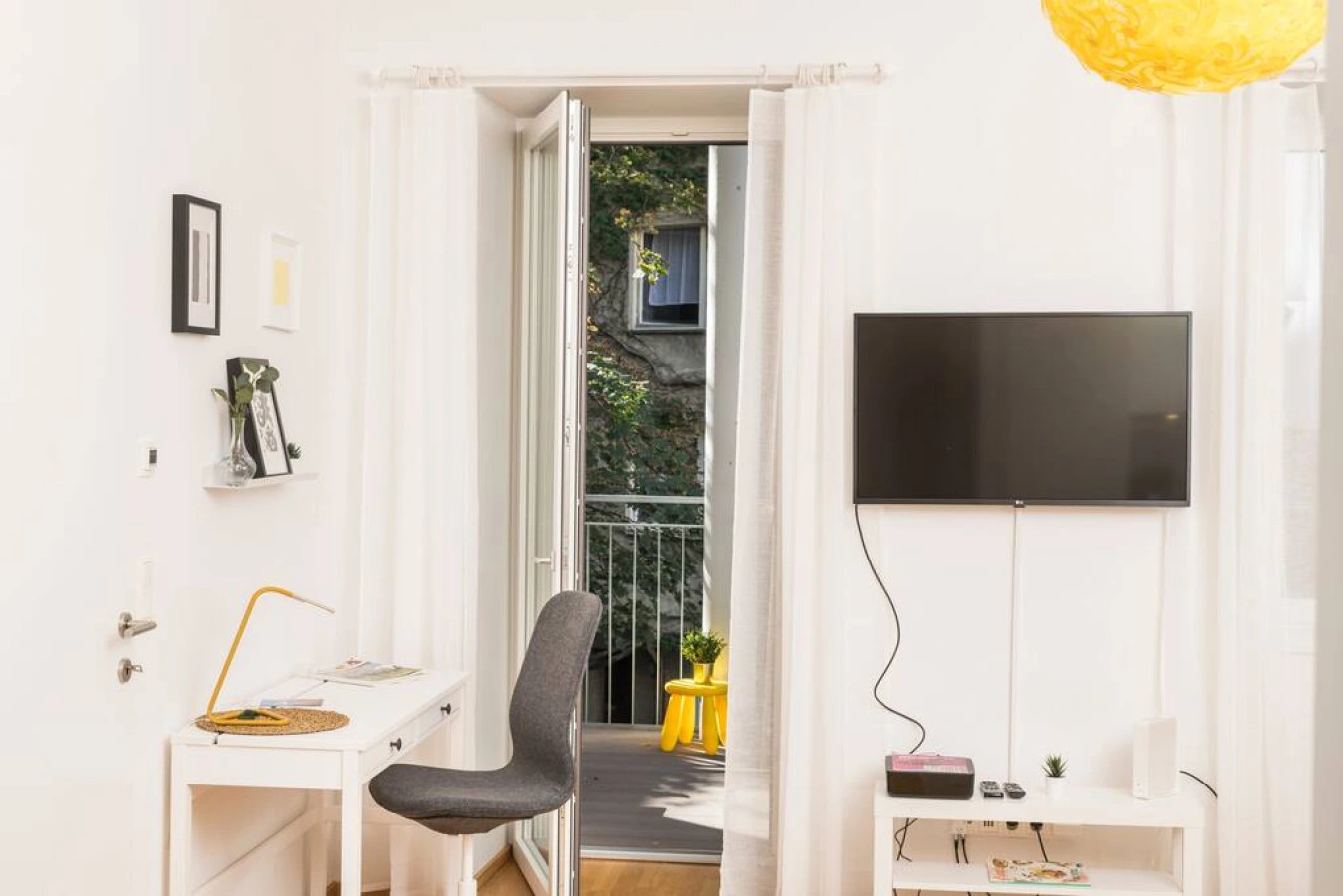 Business Suite with Balcony — photo 14 of 40
