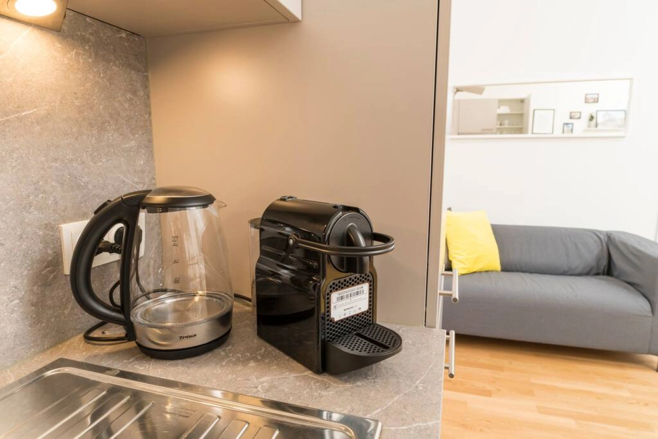 Business Suite with Balcony — photo 37 of 40
