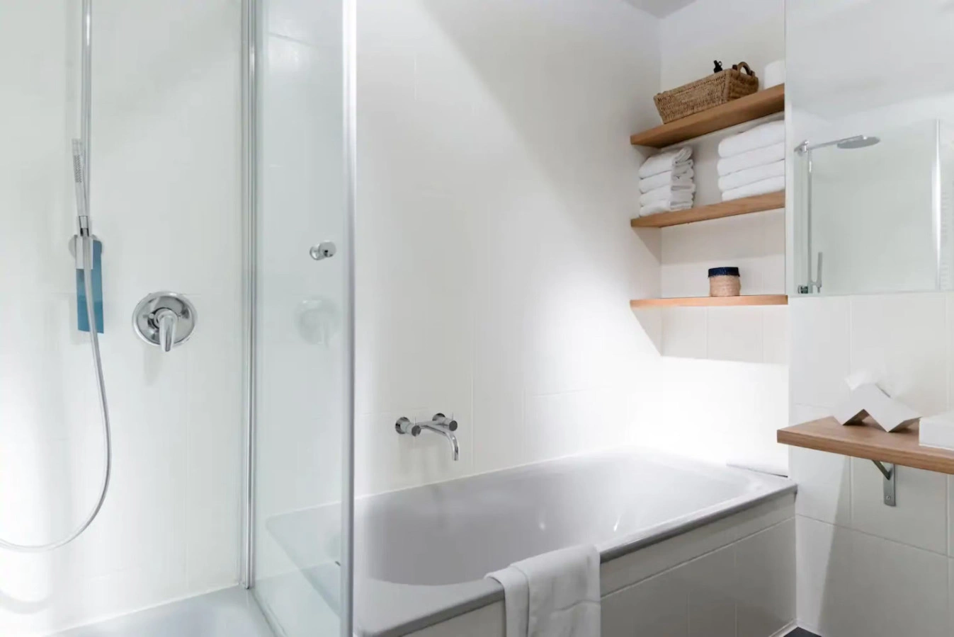 Luxury 2 Bedroom apartment in the heart of Mitte — photo 22 of 40