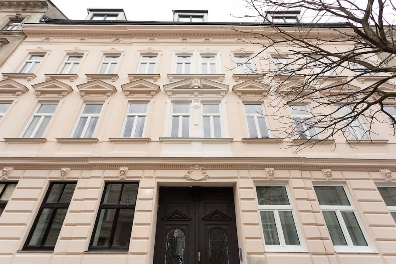 NEW Luxus Studio only 10min Centre - Markus apartment — photo 31 of 40