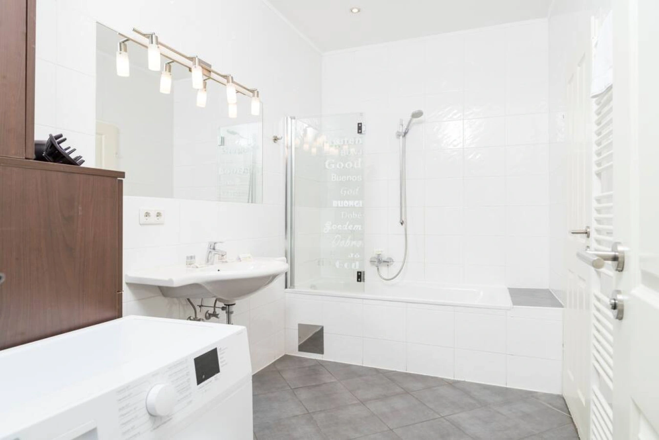 Premium Business Apartment — photo 11 of 40
