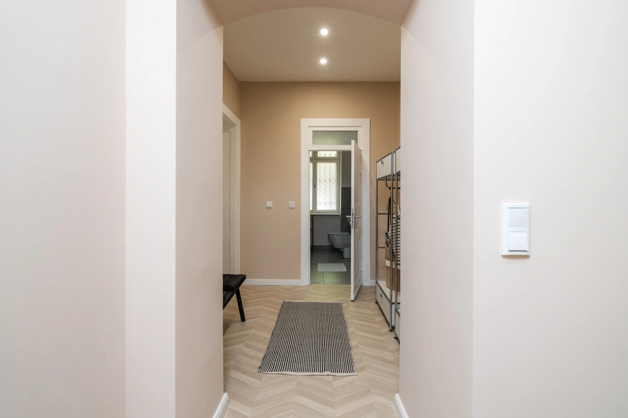 Arbio I Artsy Berlin Oasis Apartment — photo 4 of 40
