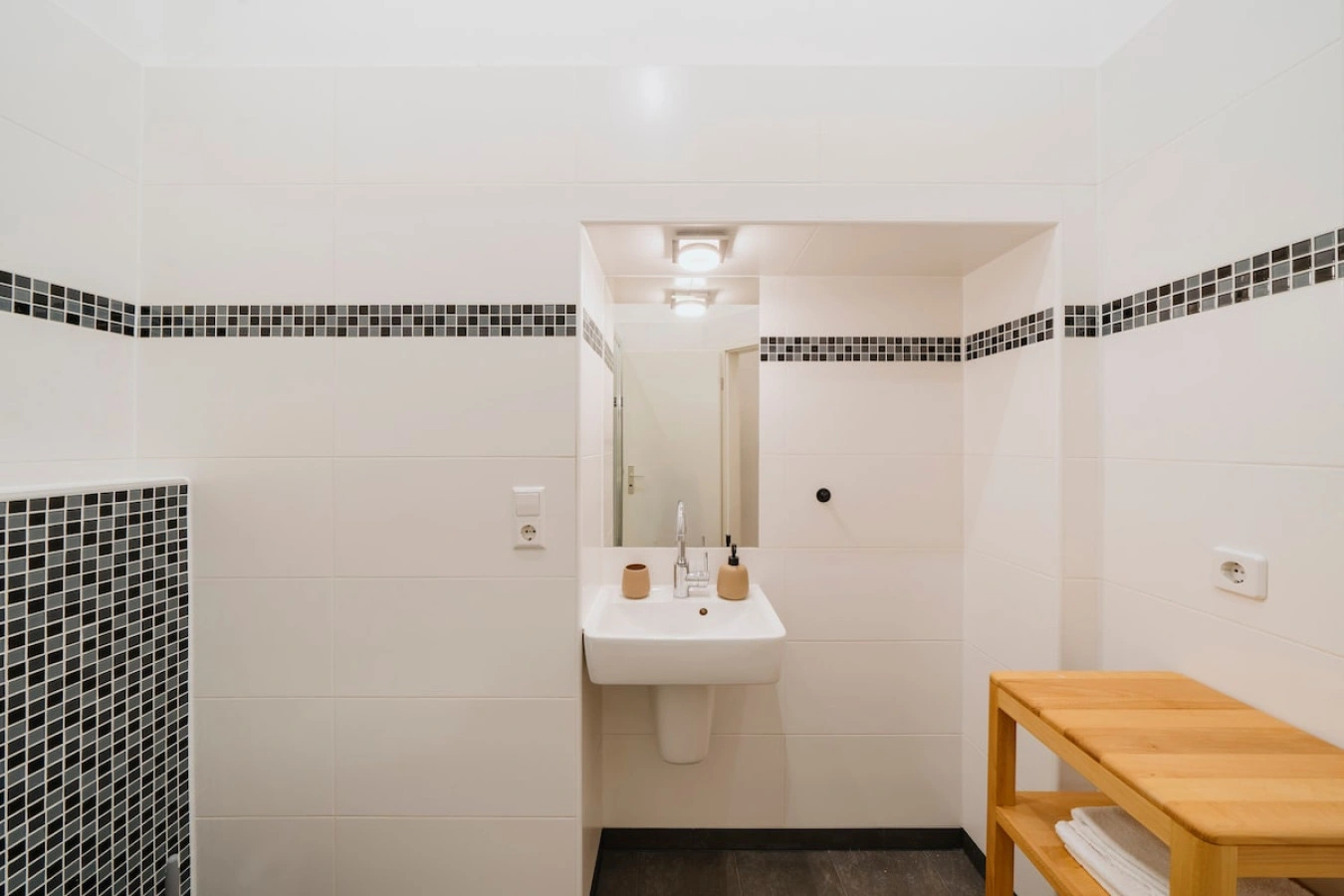 Spacious 2 Bedroom in the Heart of Friedrichshain