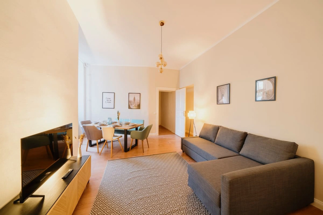 Spacious 2 Bedroom in the Heart of Friedrichshain — photo 10 of 37
