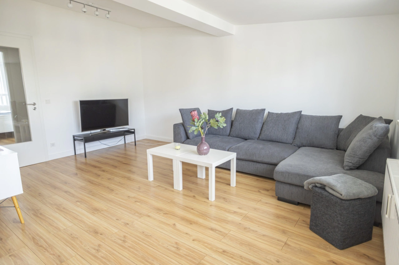 Modern apartment near metro 2 — photo 9 of 29