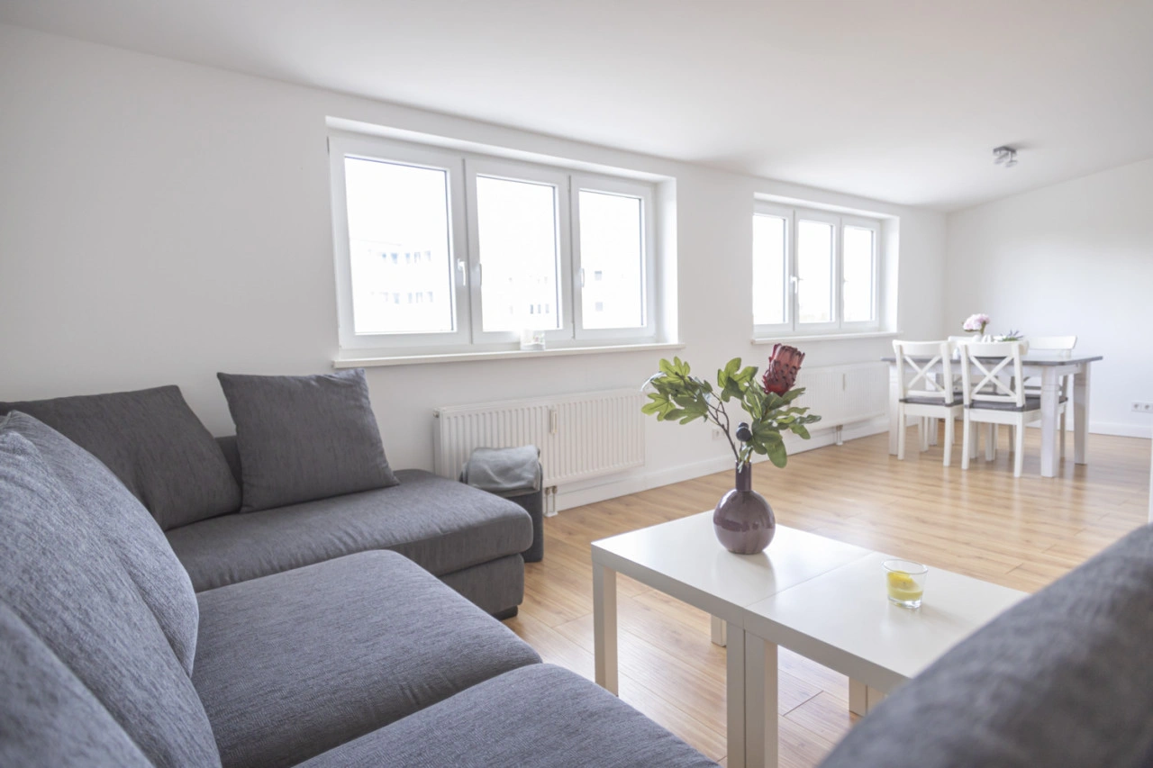 Modern apartment near metro 2