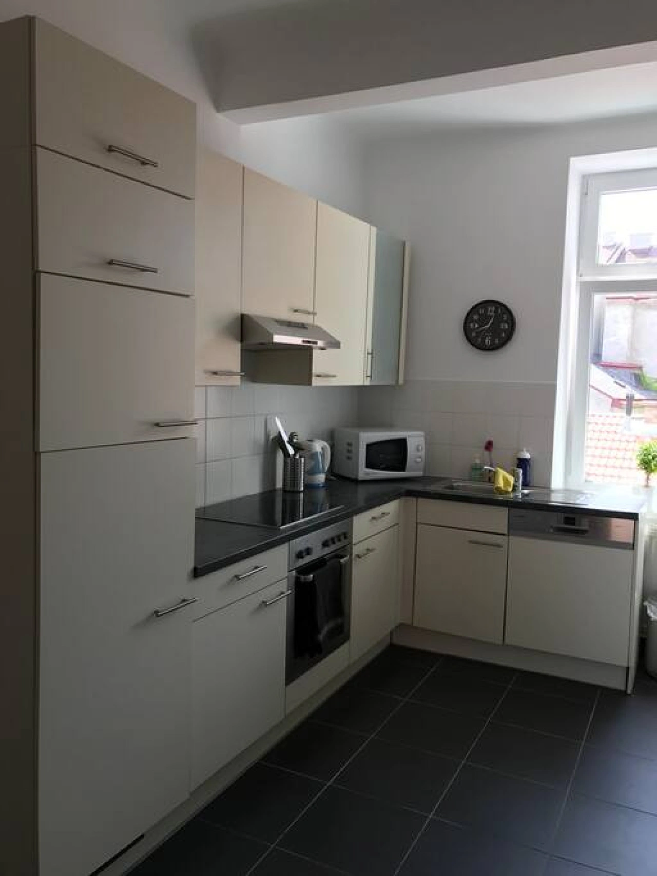 2 Bedroom Apart with Balcony in Reindorf