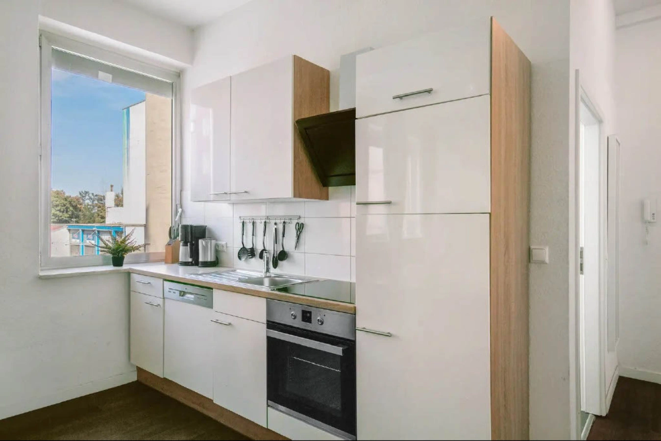 Central Berlin Stay 4BR Sleeps 15 - Jasmin