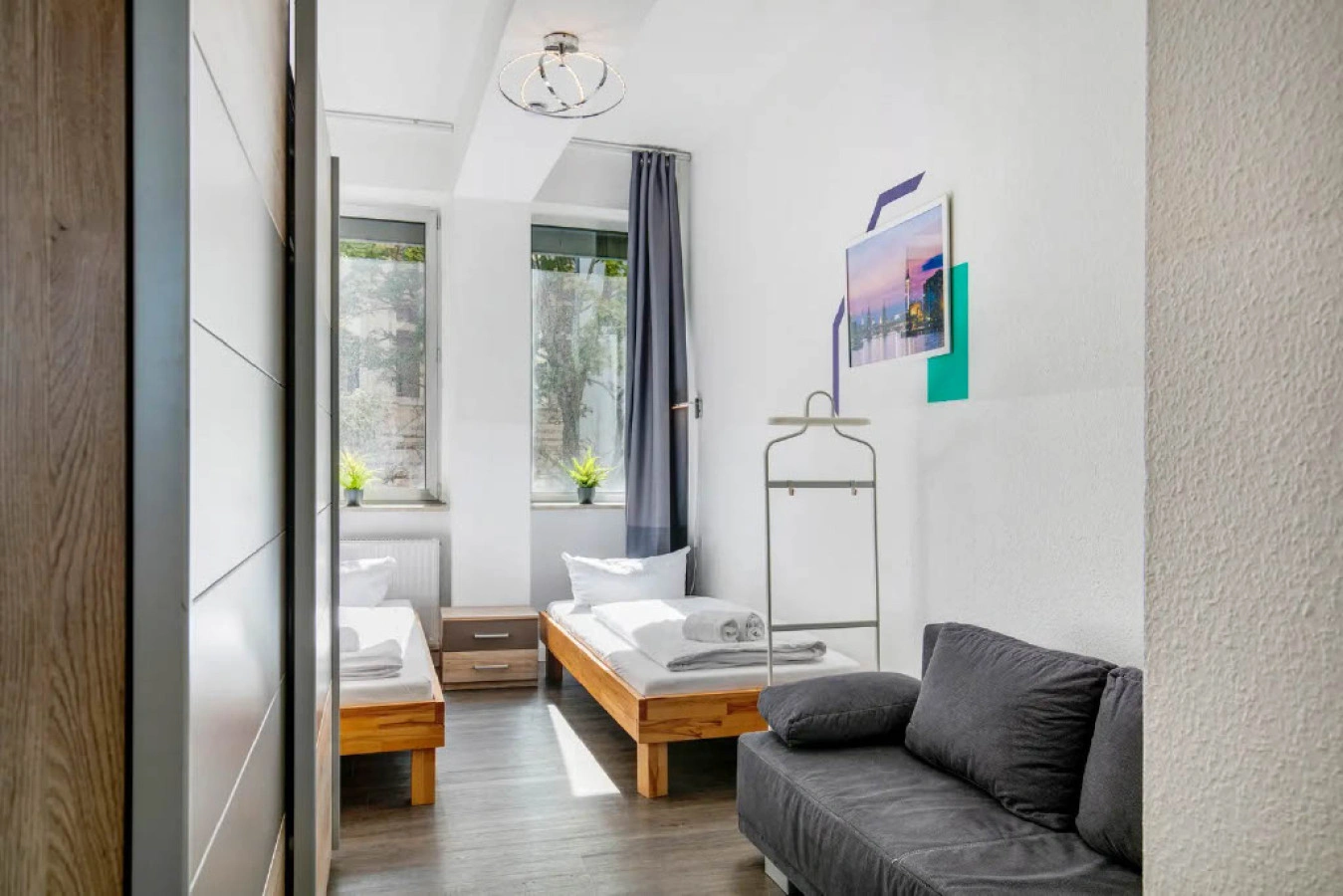 Central Berlin Stay 4BR Sleeps 15 - Jasmin