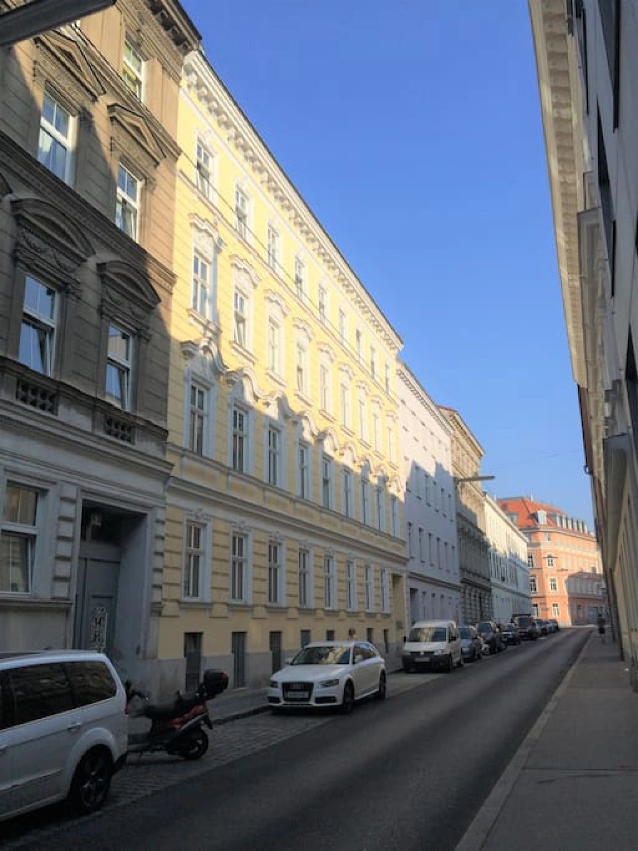 Apartment near Schönbrunn — photo 13 of 29