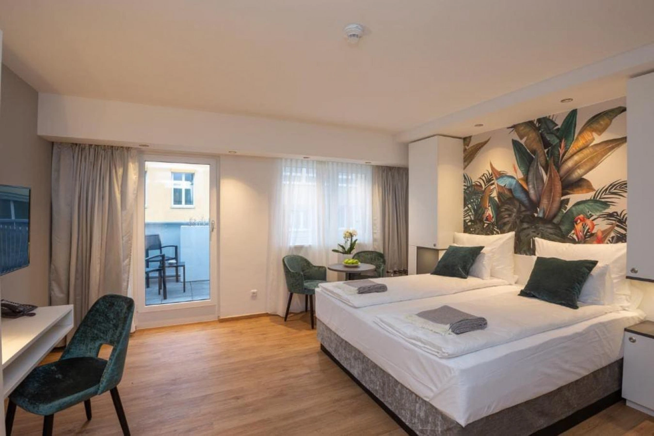 Double Room by Arbio