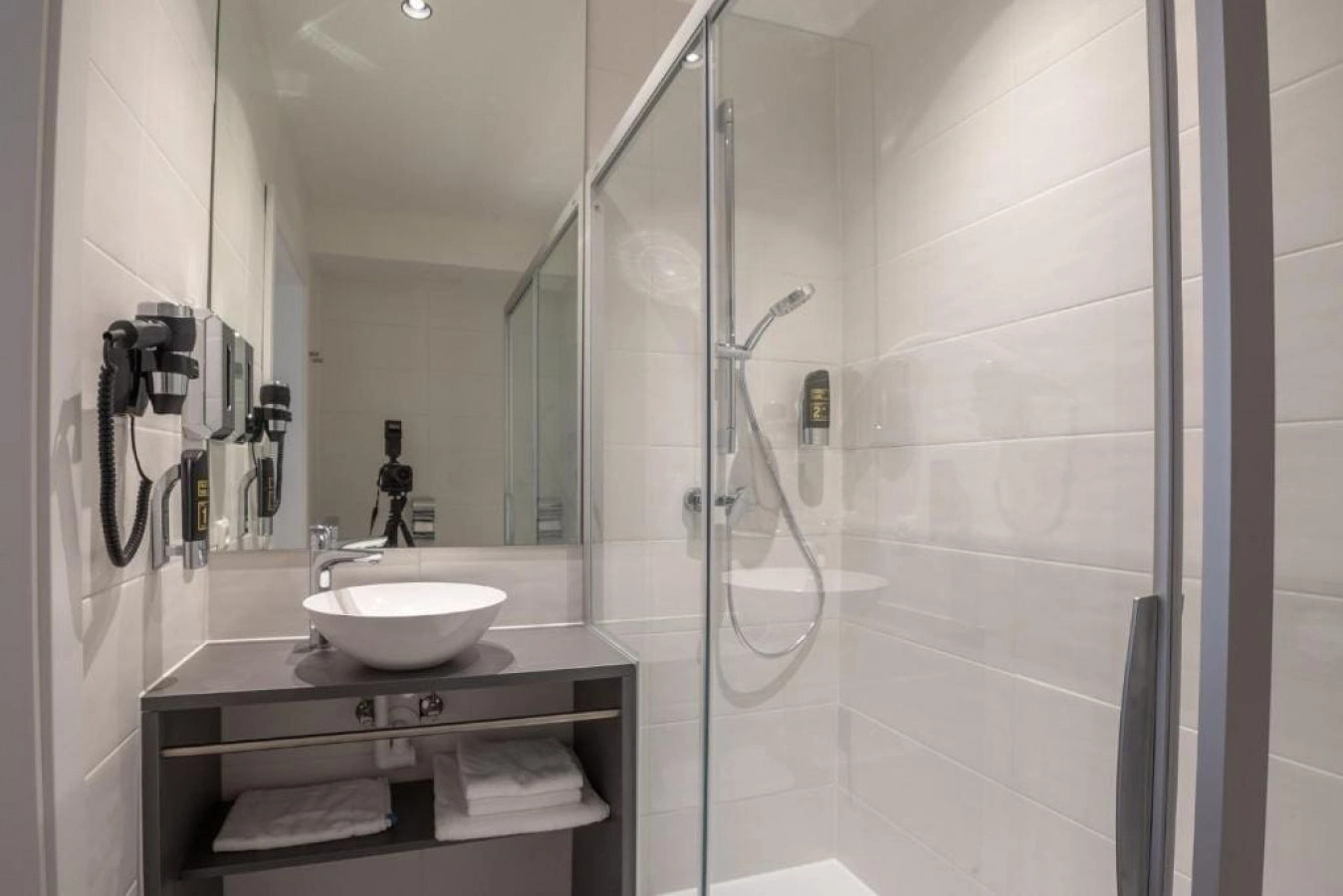 Double Room by Arbio