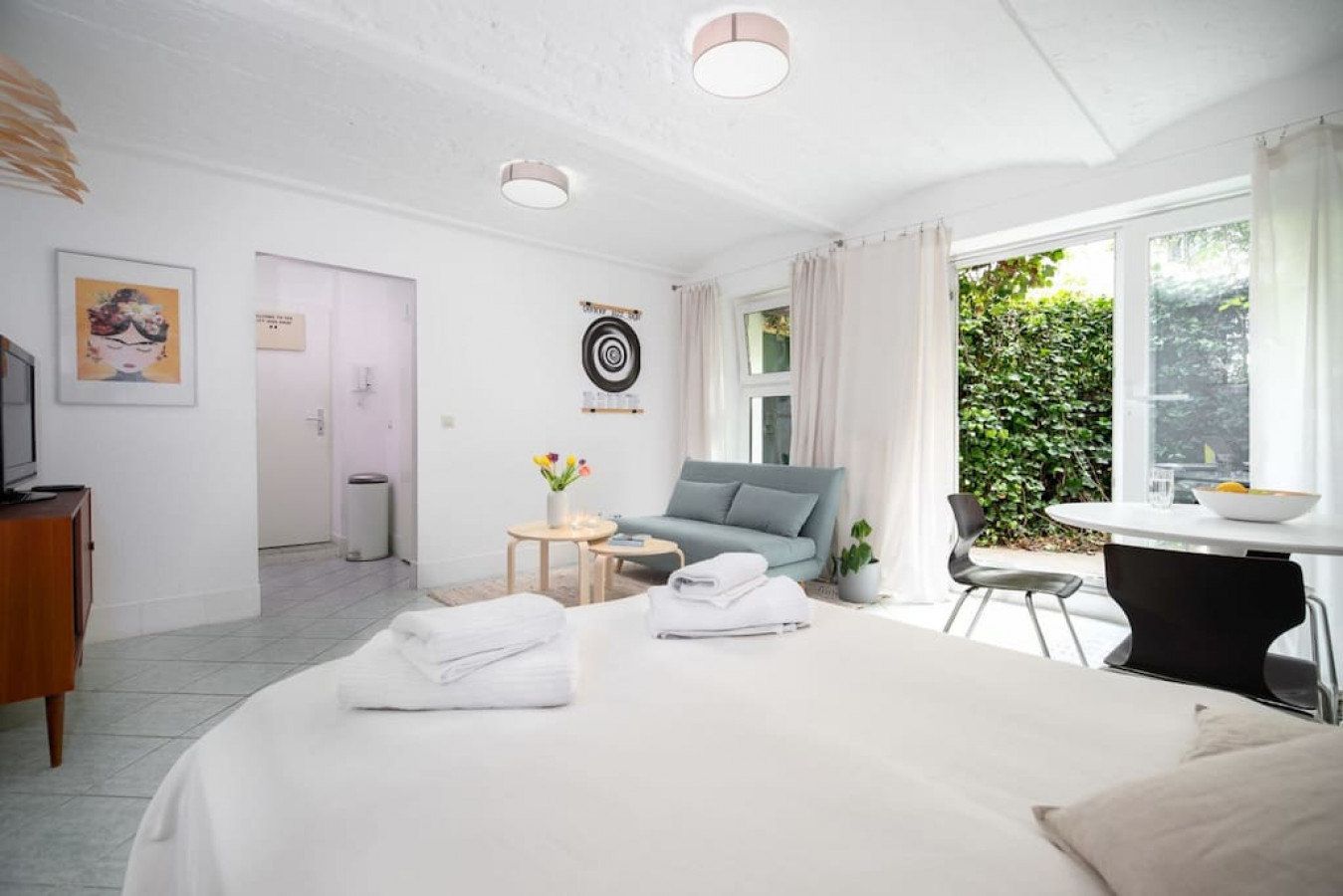 City Apartment with terrace in Moabit — photo 23 of 40