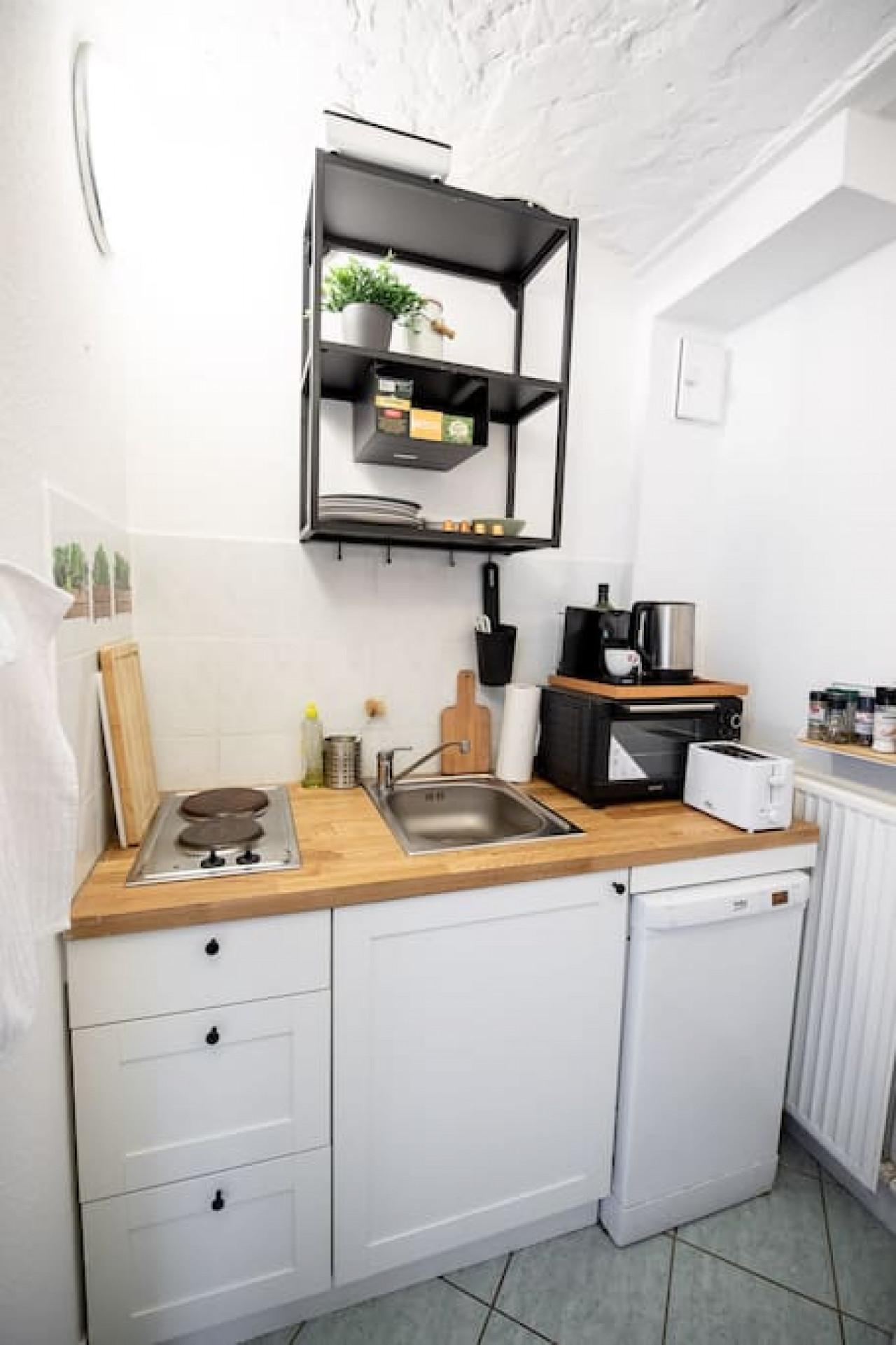 City Apartment with terrace in Moabit — photo 36 of 40