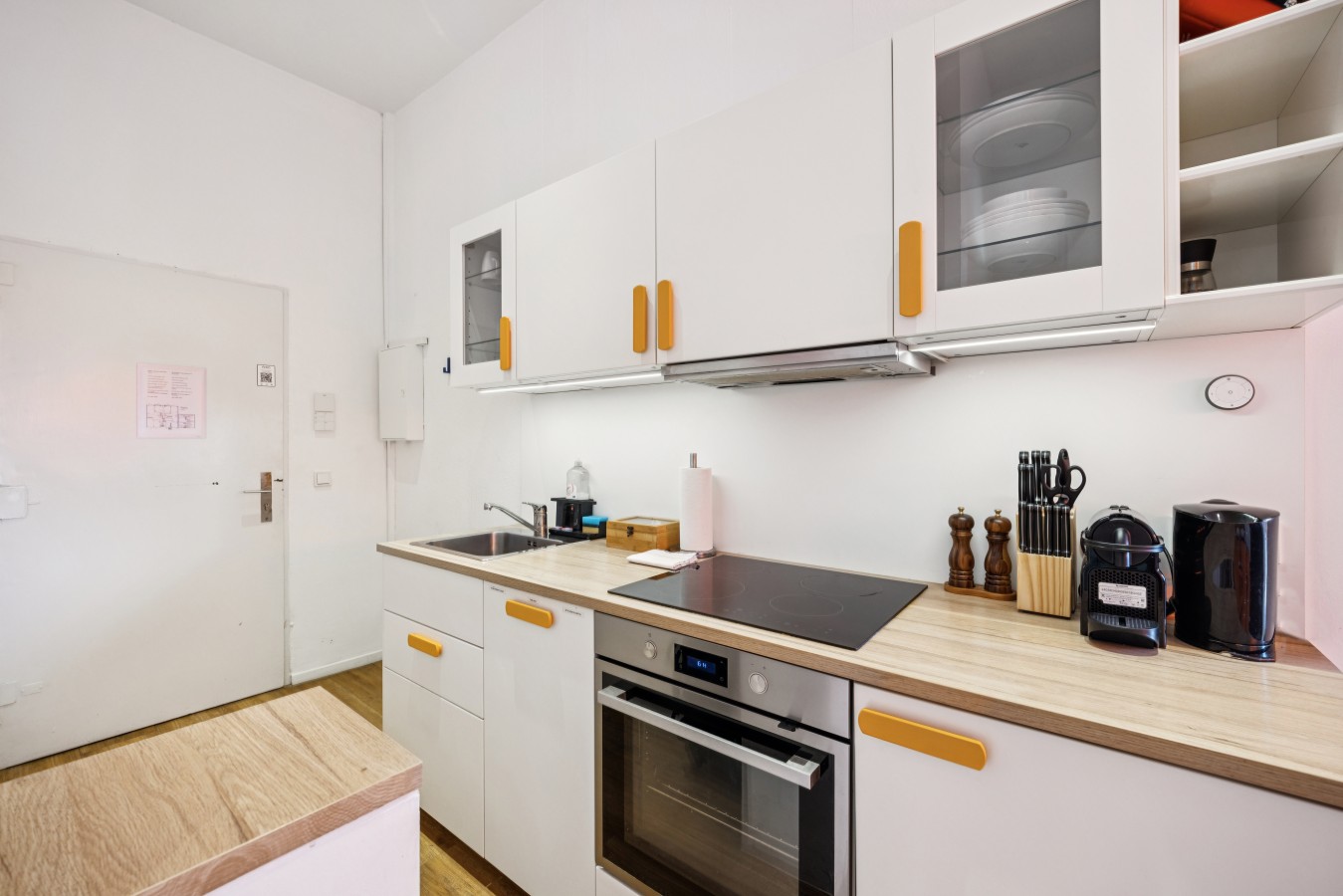 Arbio I Renovated 2 Bedroom Apart near Altonaer Fischmarkt — photo 35 of 40