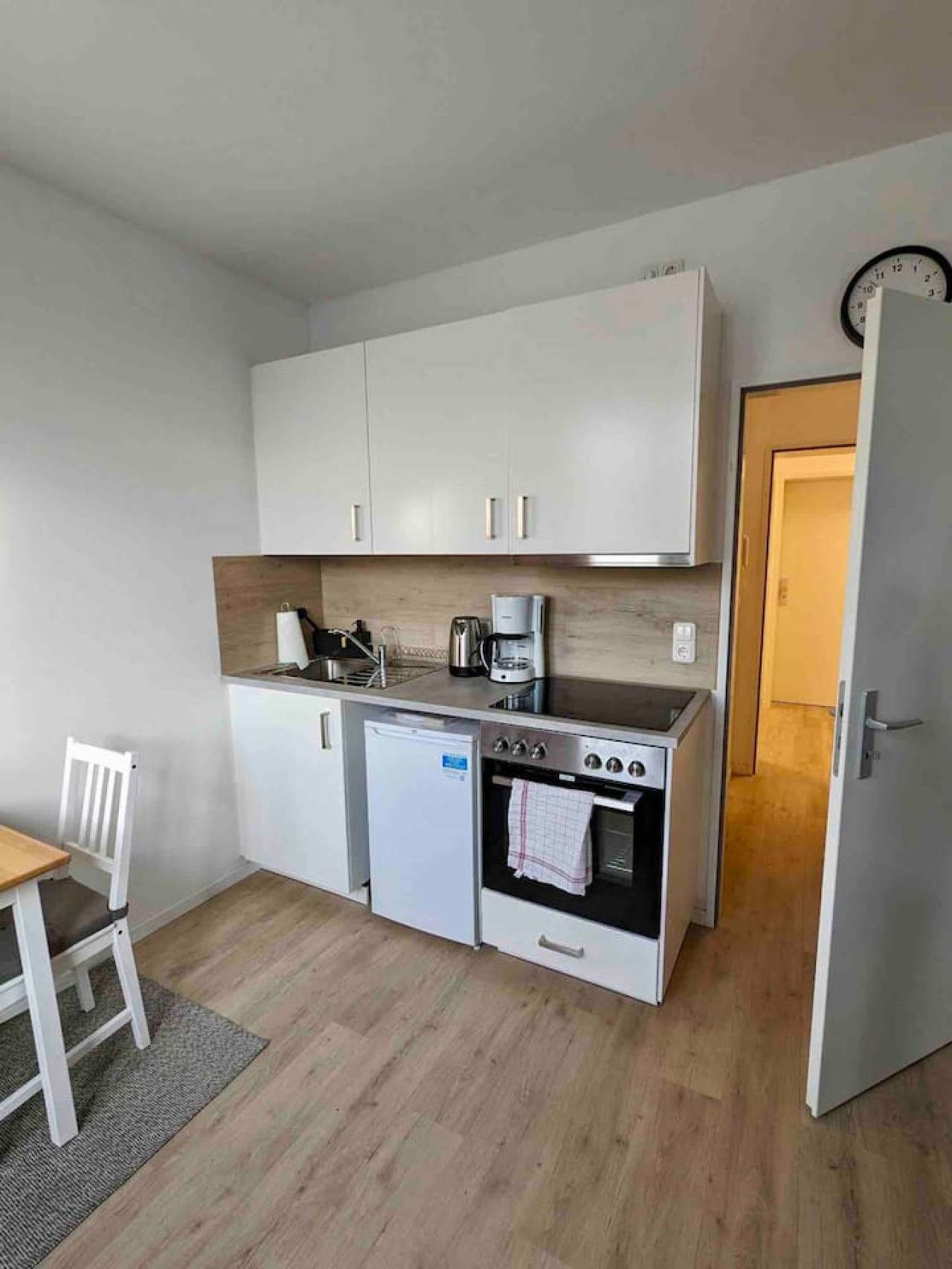 Stylish Studio for Two | Prime Location in Hamburg — photo 11 of 19