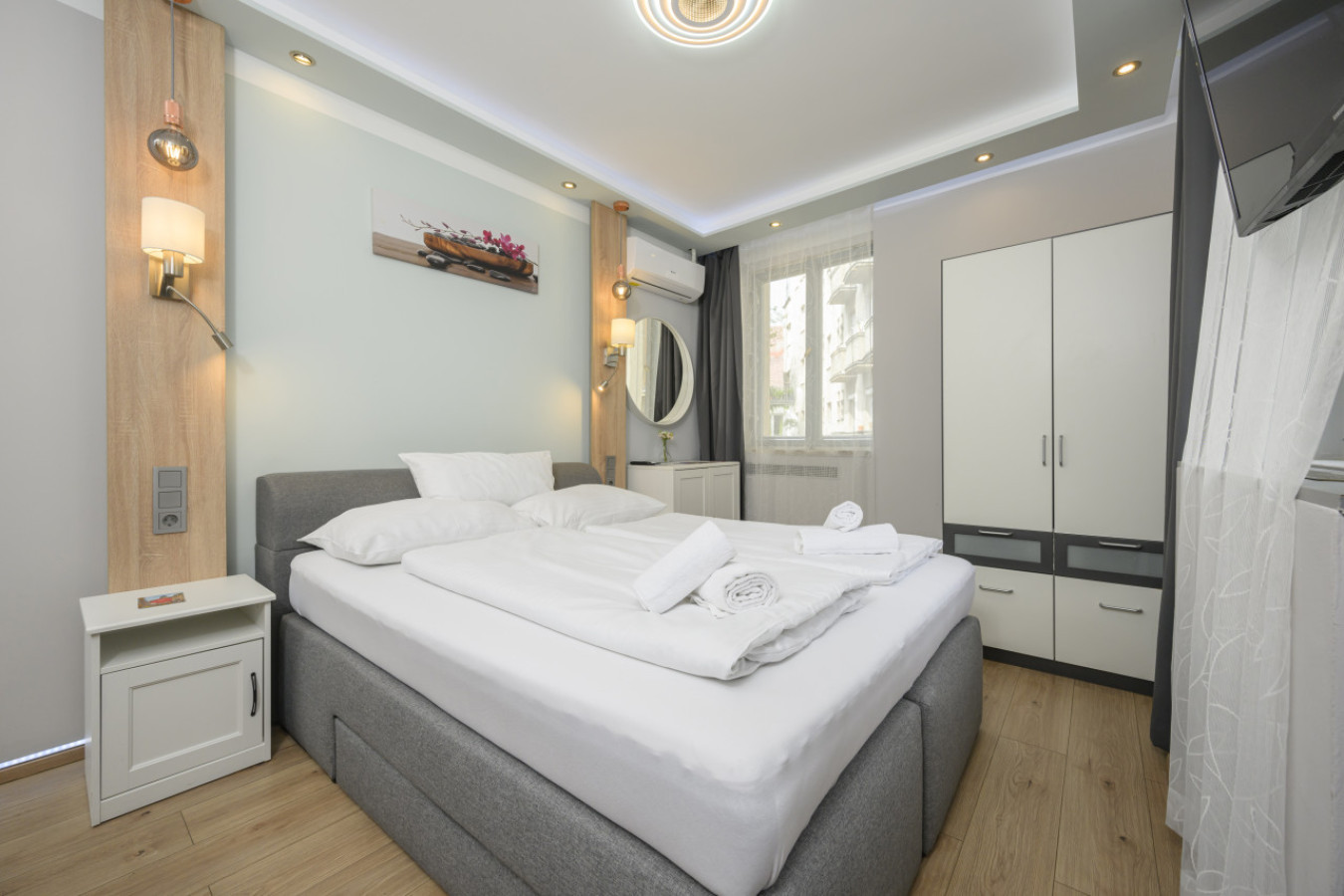 Palais Pálffy Studio with Kitchen near Hofburg — photo 14 of 40
