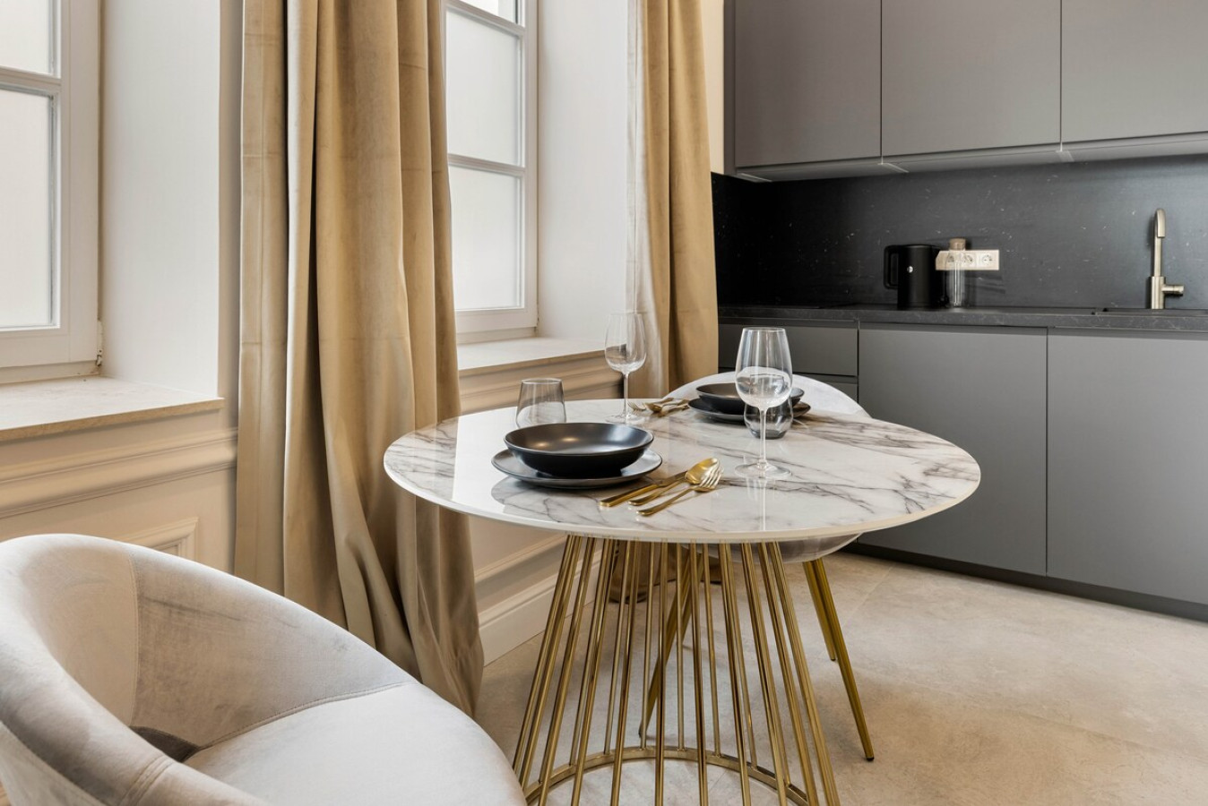 NEW | LUXUS Suite | Kingbed | Center — photo 37 of 40