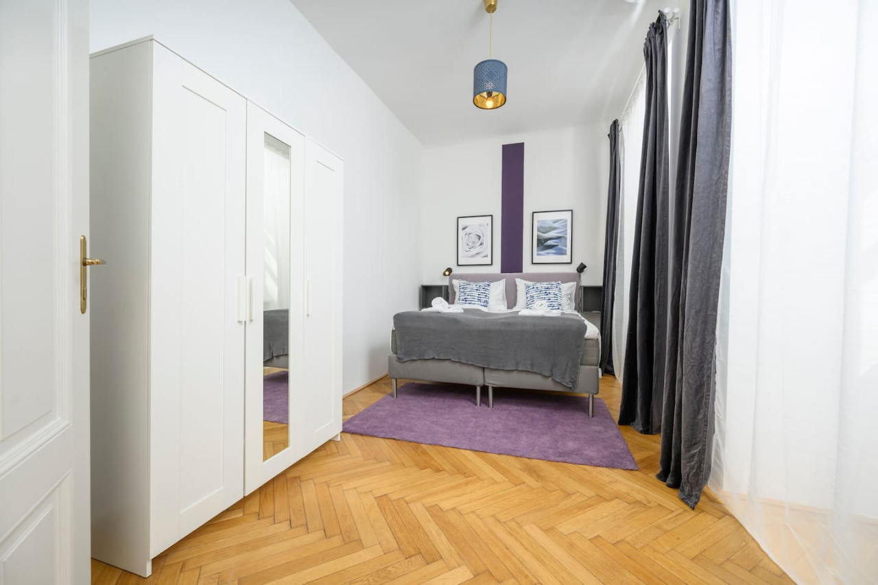 Central Business Apartment — photo 36 of 40