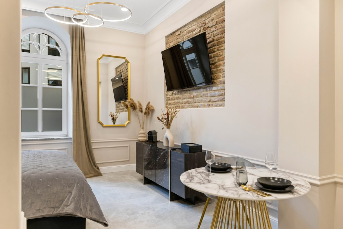 NEU | Luxus-Studio | Center | Kingsize-Bett — photo 40 of 40