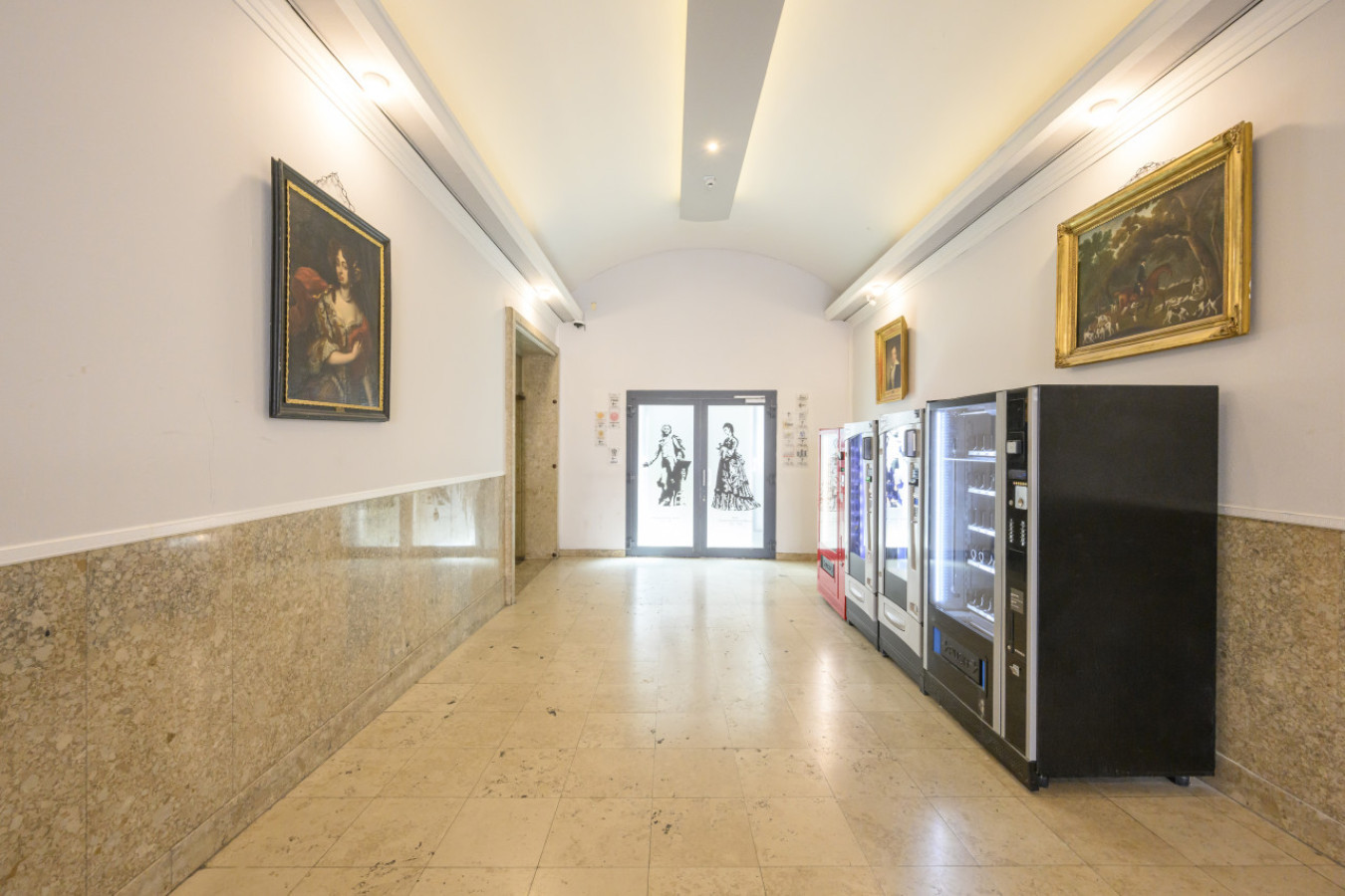 Palais Pálffy Studio with Kitchen near Hofburg — photo 38 of 40