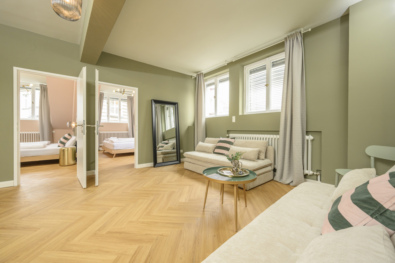 Palais Palffy I Spacious Apartment without Kitchen — photo 39 of 40